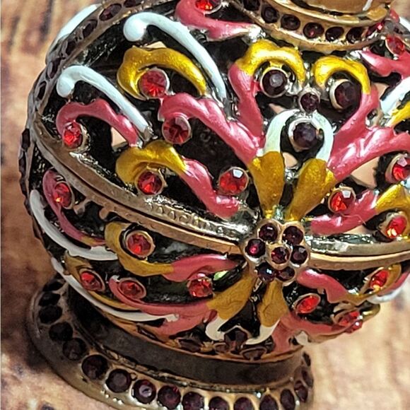 Swarovski Crystal Trinket Box - Picture 3 of 9